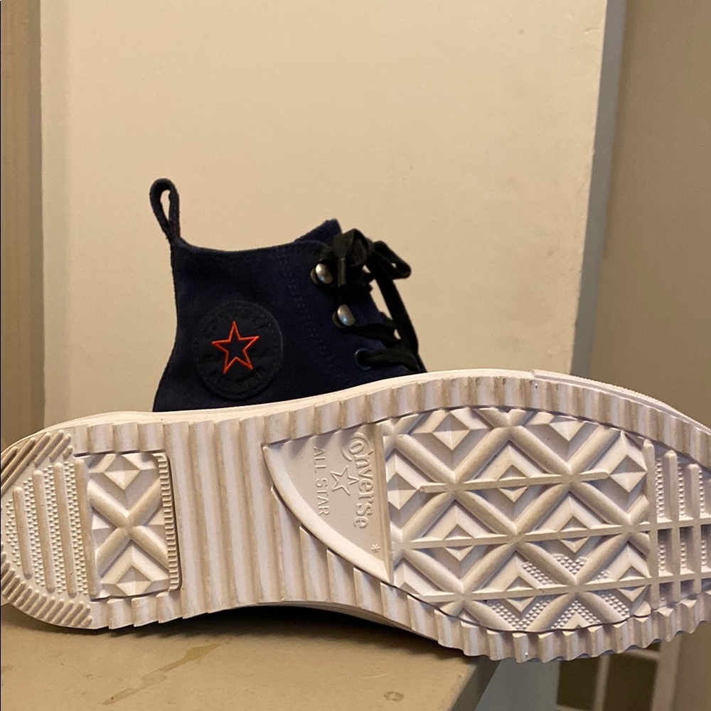 Converse - Picture 3 of 3
